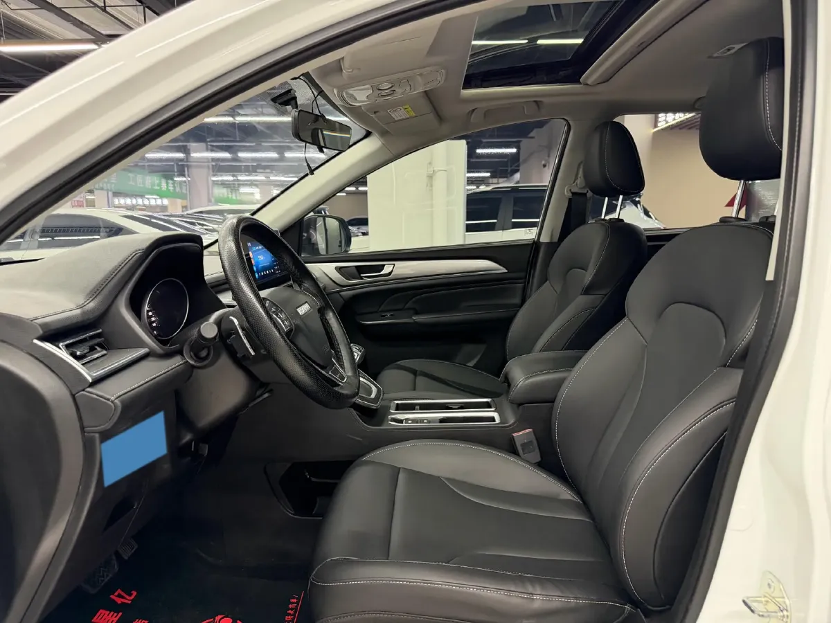 2021 Haval M6 1.5T 150HP L4 7DCT,autocango,china used car exporter,china ev exporter,chinese used car exporter,chinese used ev exporter