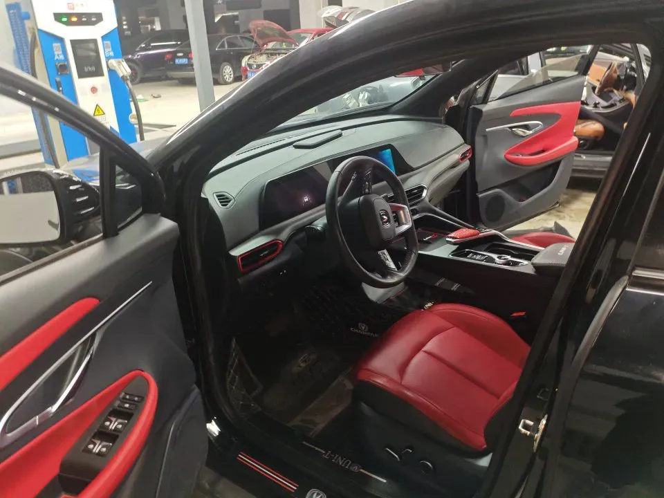 2021 ChangAn UNI-T 1.5T 180HP L4 7DCT,autocango,china used car exporter,china ev exporter,chinese used car exporter,chinese used ev exporter
