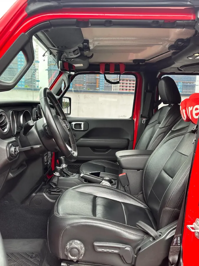 2019 Jeep Wrangler 2.0T 266HP L4 8AT,autocango,china used car exporter,china ev exporter,chinese used car exporter,chinese used ev exporter