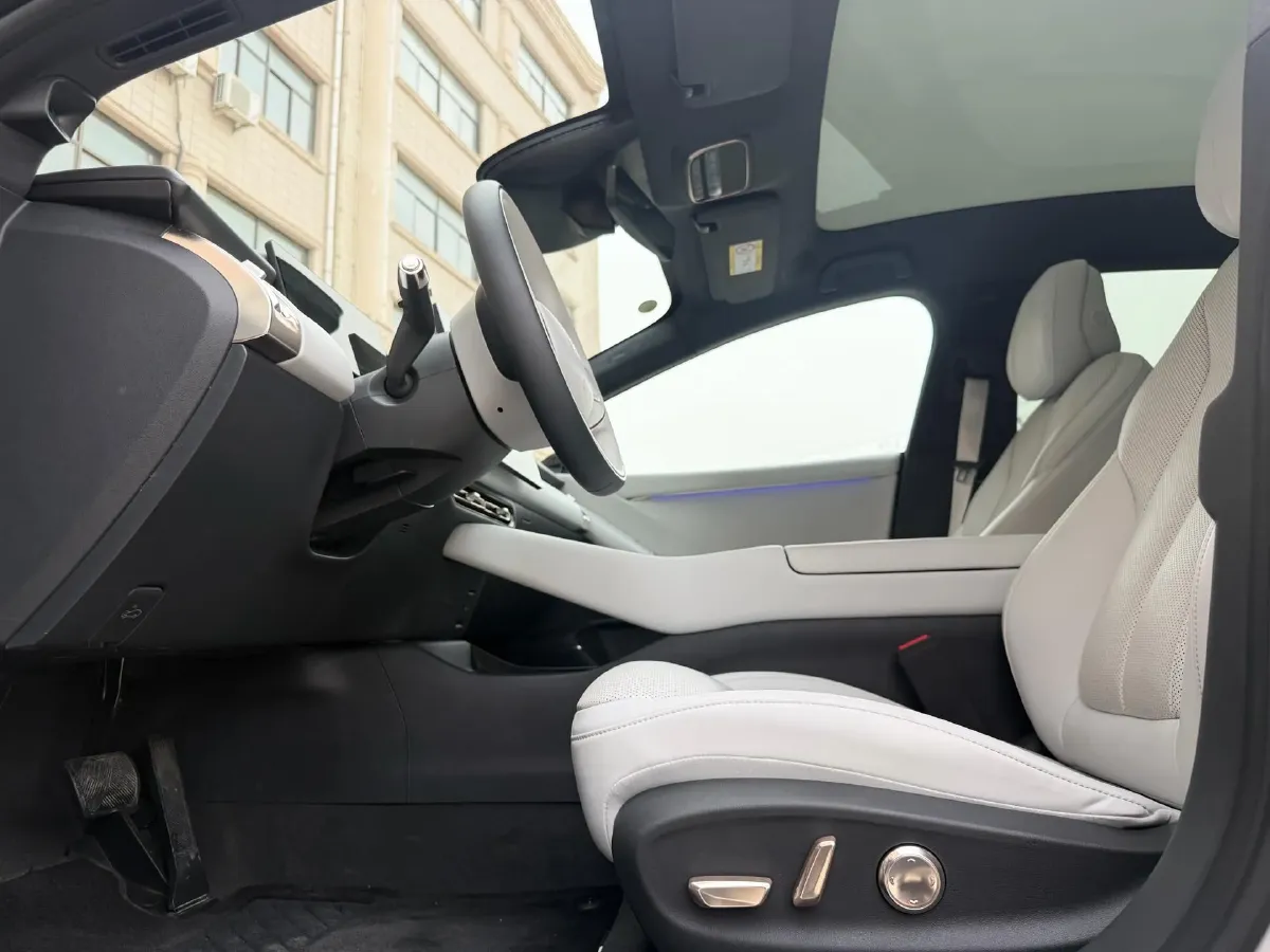 2024 Xpeng P7+ BEV 60.7KWH,autocango,china used car exporter,china ev exporter,chinese used car exporter,chinese used ev exporter