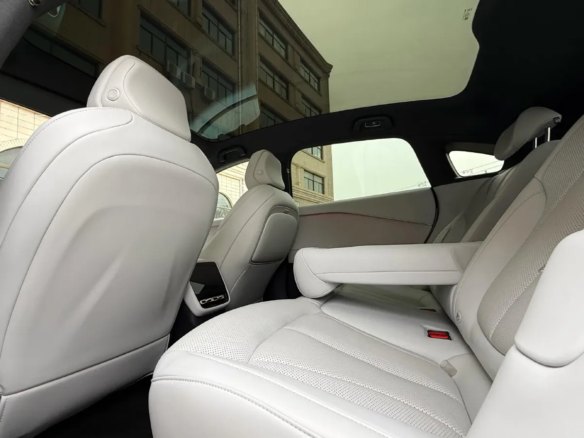 2024 Xpeng P7+ BEV 60.7KWH,autocango,china used car exporter,china ev exporter,chinese used car exporter,chinese used ev exporter