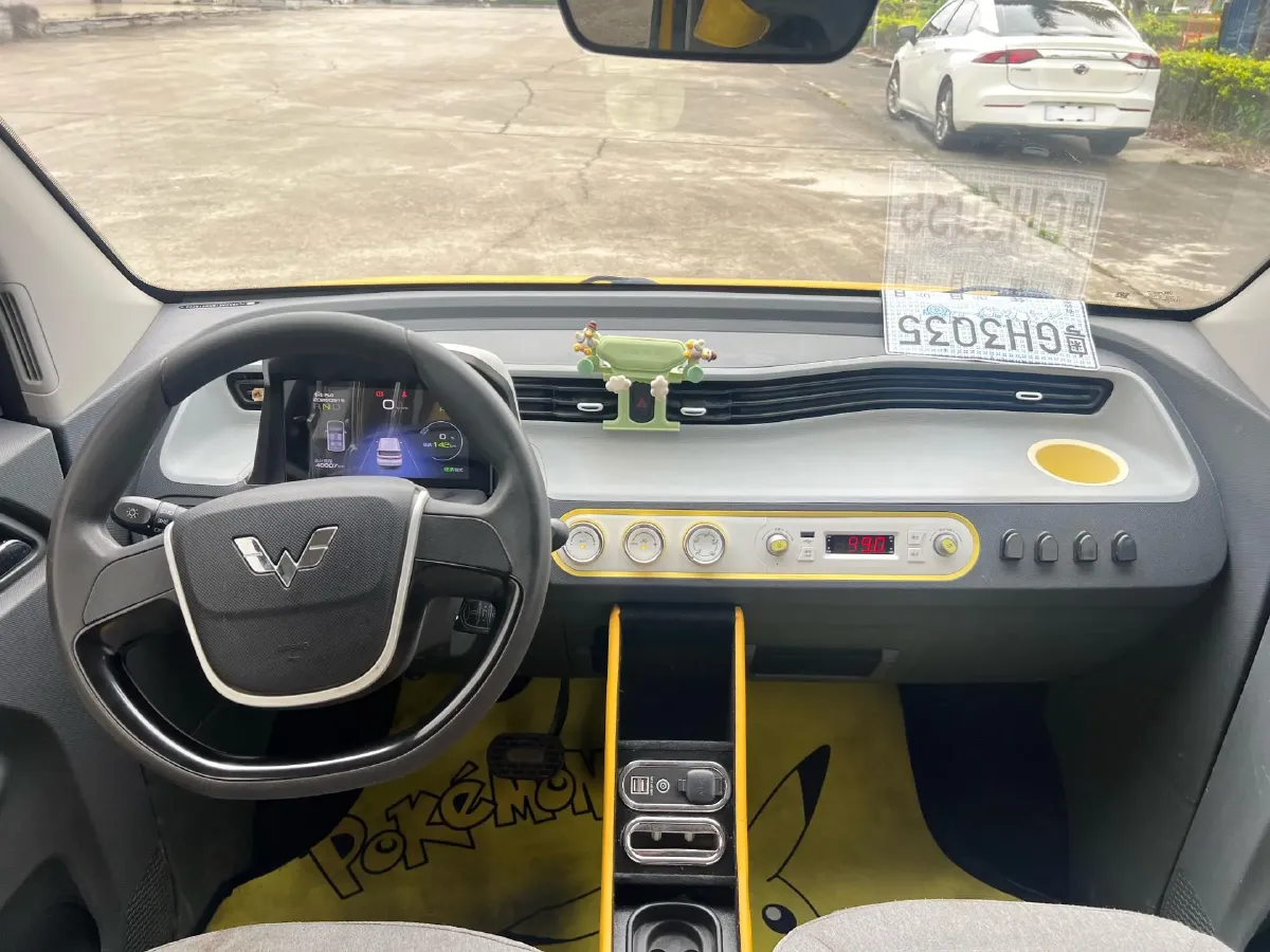 2022 LingBox uni BEV 11.52KWH,autocango,china used car exporter,china ev exporter,chinese used car exporter,chinese used ev exporter