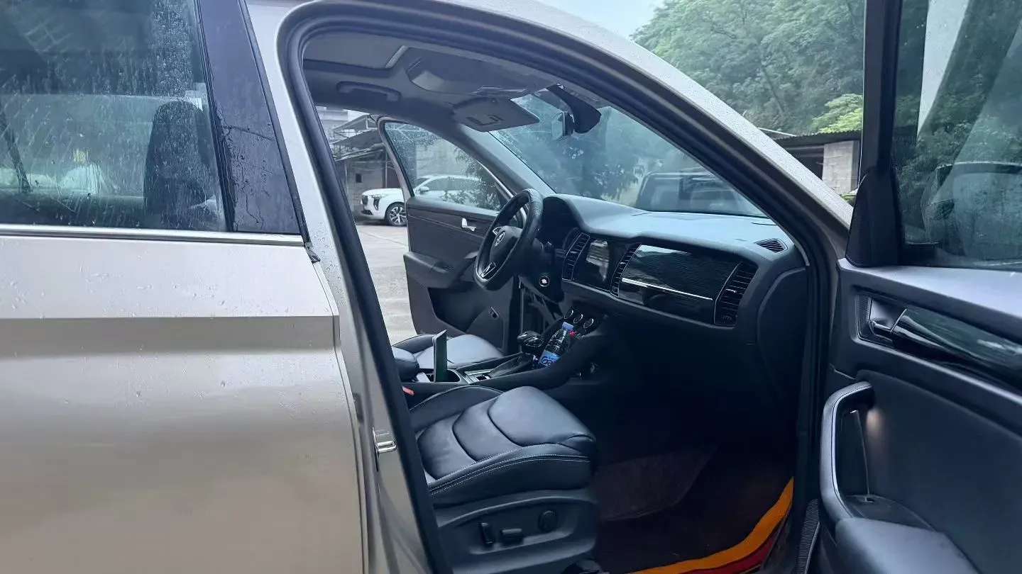 2018 Skoda Kodiak 2.0T 186HP L4 7DCT,autocango,china used car exporter,china ev exporter,chinese used car exporter,chinese used ev exporter