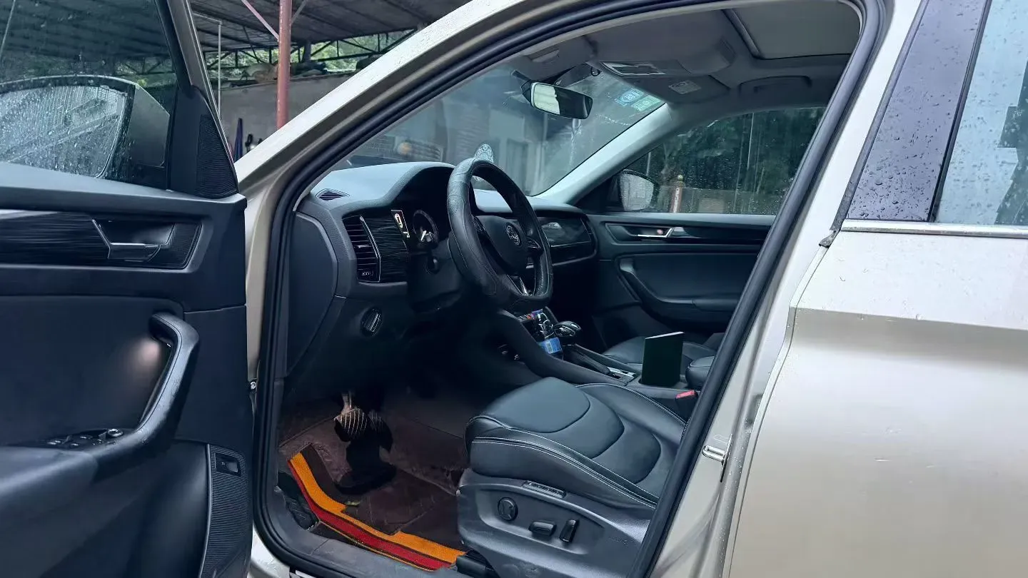 2018 Skoda Kodiak 2.0T 186HP L4 7DCT,autocango,china used car exporter,china ev exporter,chinese used car exporter,chinese used ev exporter
