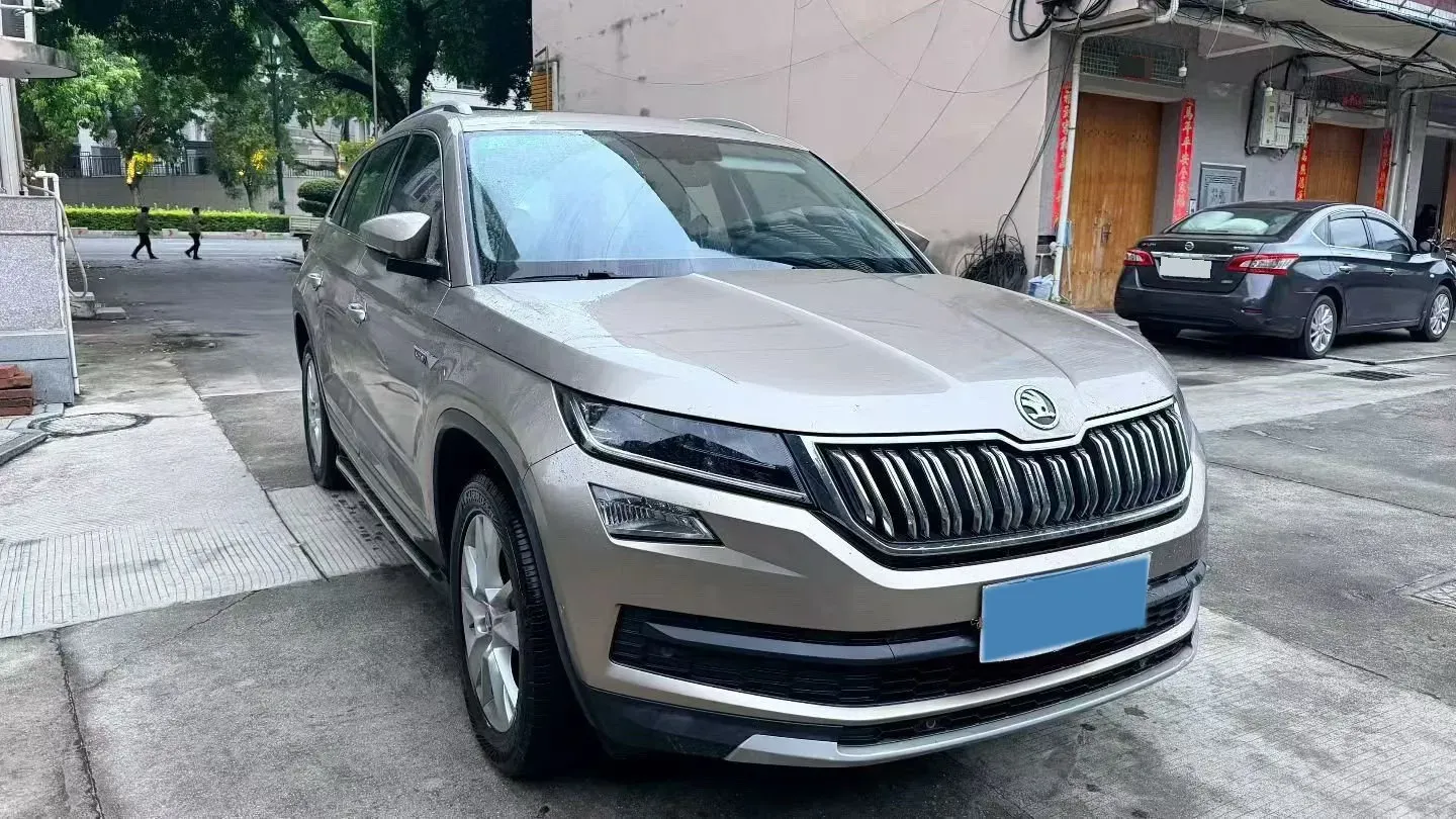2018 Skoda Kodiak 2.0T 186HP L4 7DCT,autocango,china used car exporter,china ev exporter,chinese used car exporter,chinese used ev exporter