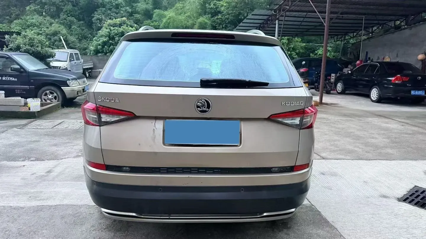 2018 Skoda Kodiak 2.0T 186HP L4 7DCT,autocango,china used car exporter,china ev exporter,chinese used car exporter,chinese used ev exporter