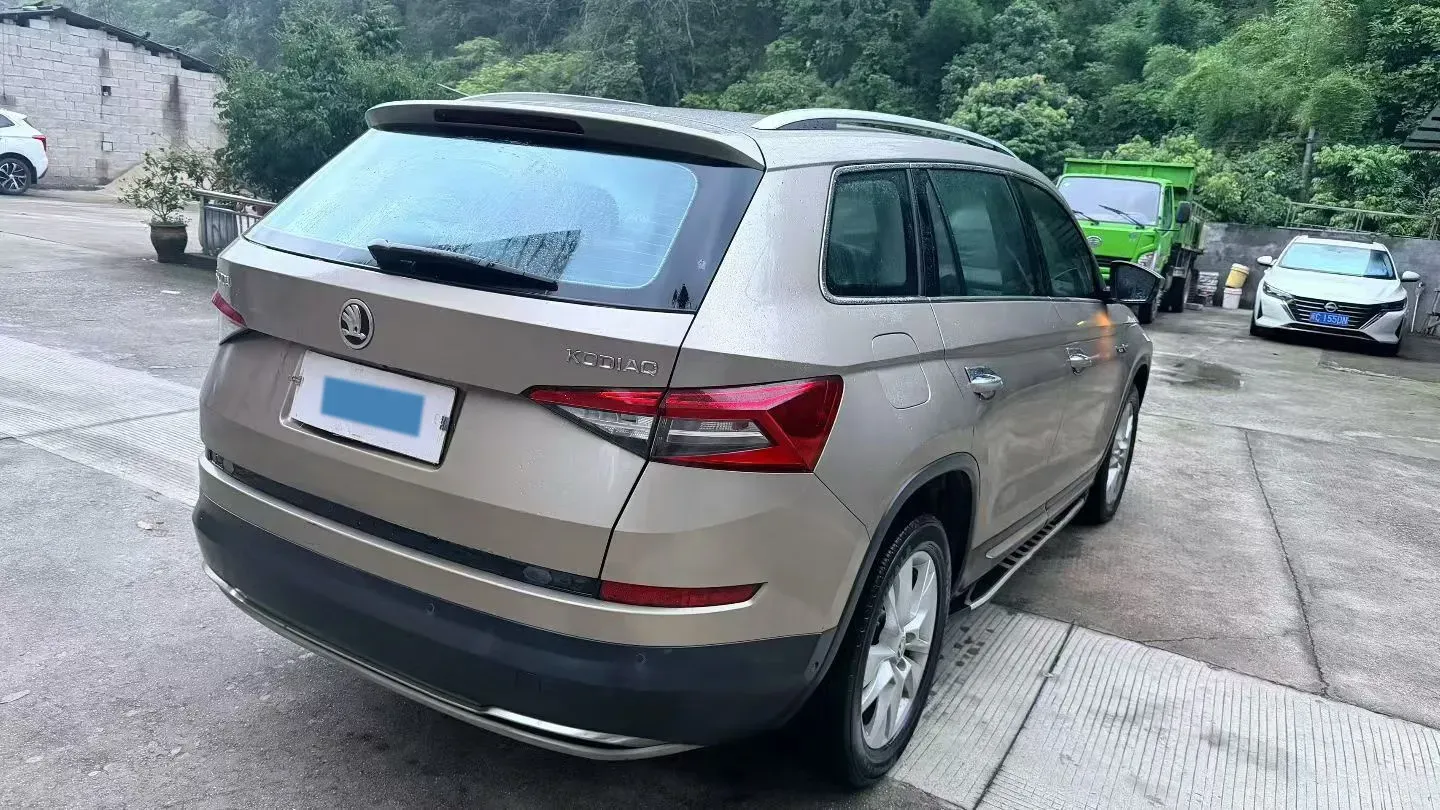 2018 Skoda Kodiak 2.0T 186HP L4 7DCT,autocango,china used car exporter,china ev exporter,chinese used car exporter,chinese used ev exporter