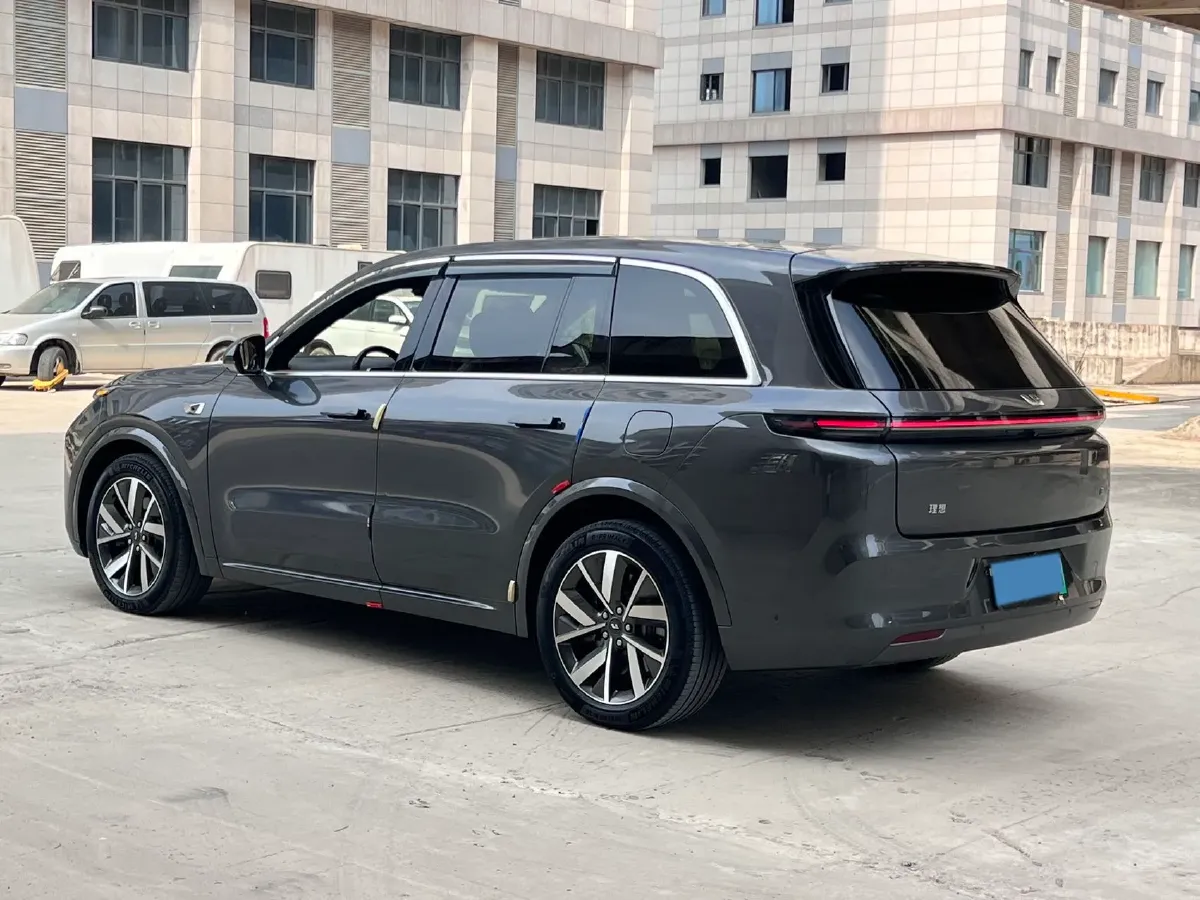 2023 Li L8 Range Extended 154HP REEV 40.9KWH,autocango,china used car exporter,china ev exporter,chinese used car exporter,chinese used ev exporter