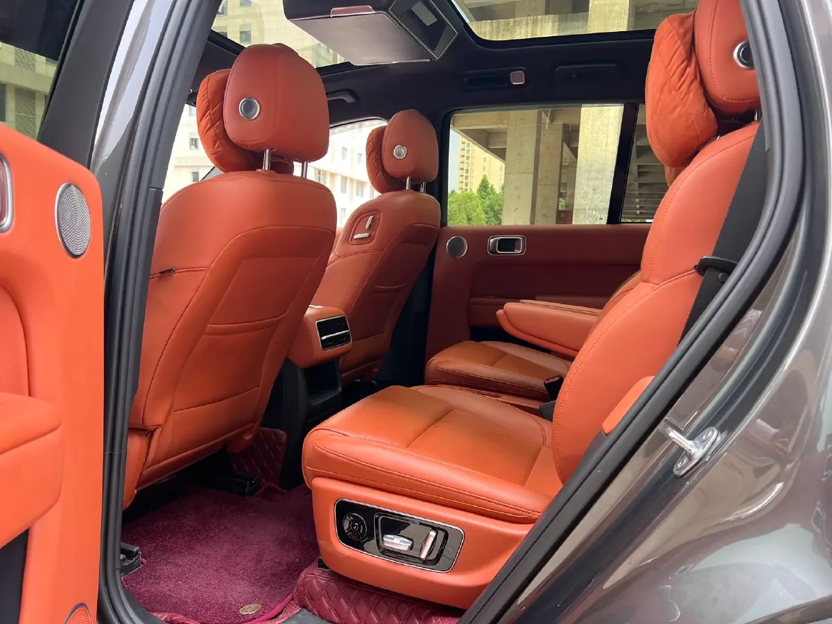 2023 Li L8 Range Extended 154HP REEV 40.9KWH,autocango,china used car exporter,china ev exporter,chinese used car exporter,chinese used ev exporter