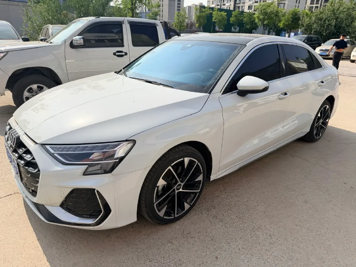 2025 Audi A3 1.5T 160HP L4 7DCT,autocango,china used car exporter,china ev exporter,chinese used car exporter,chinese used ev exporter
