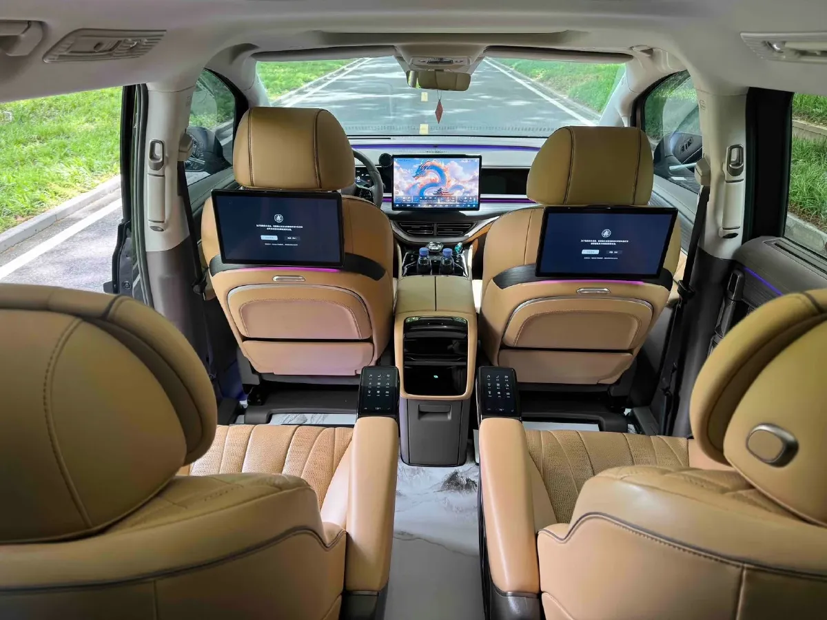 2022 Mercedes-Benz GLC Class 2.0T 197HP L4 9AT,autocango,china used car exporter,china ev exporter,chinese used car exporter,chinese used ev exporter