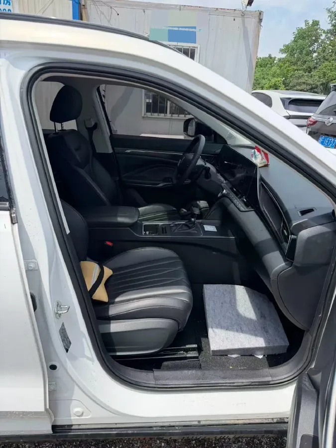 2022 Bestune T55 1.5T 169HP L4 7DCT,autocango,china used car exporter,china ev exporter,chinese used car exporter,chinese used ev exporter