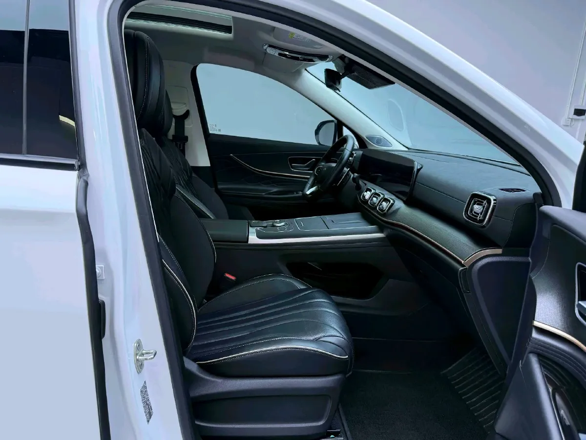 2023 Chery Tiggo 9 2.0T 261HP L4 7DCT,autocango,china used car exporter,china ev exporter,chinese used car exporter,chinese used ev exporter
