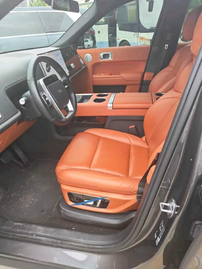 2023 Li L8 Range Extended 154HP REEV 40.9KWH,autocango,china used car exporter,china ev exporter,chinese used car exporter,chinese used ev exporter