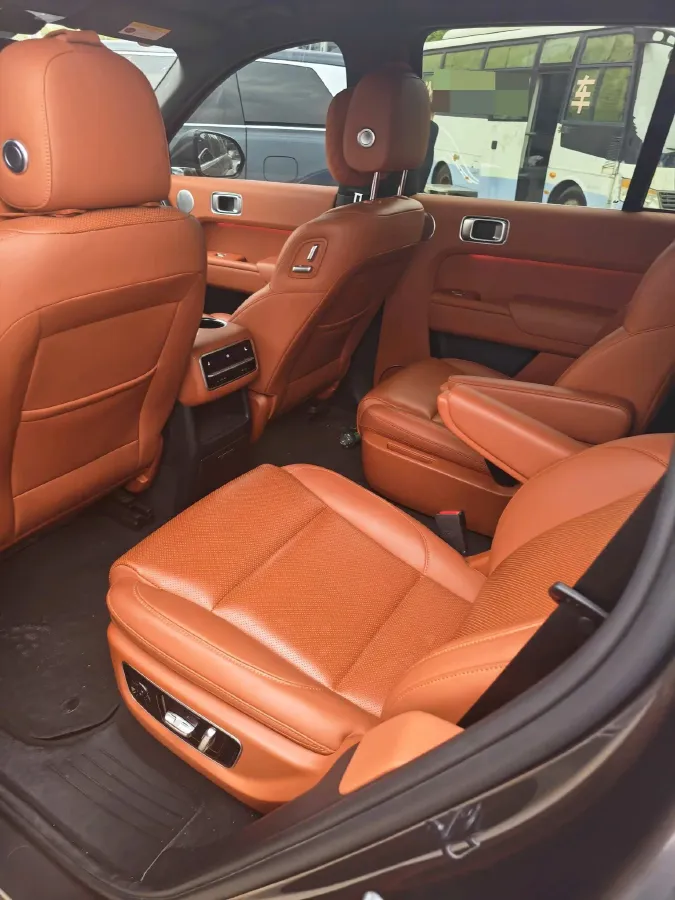2023 Li L8 Range Extended 154HP REEV 40.9KWH,autocango,china used car exporter,china ev exporter,chinese used car exporter,chinese used ev exporter