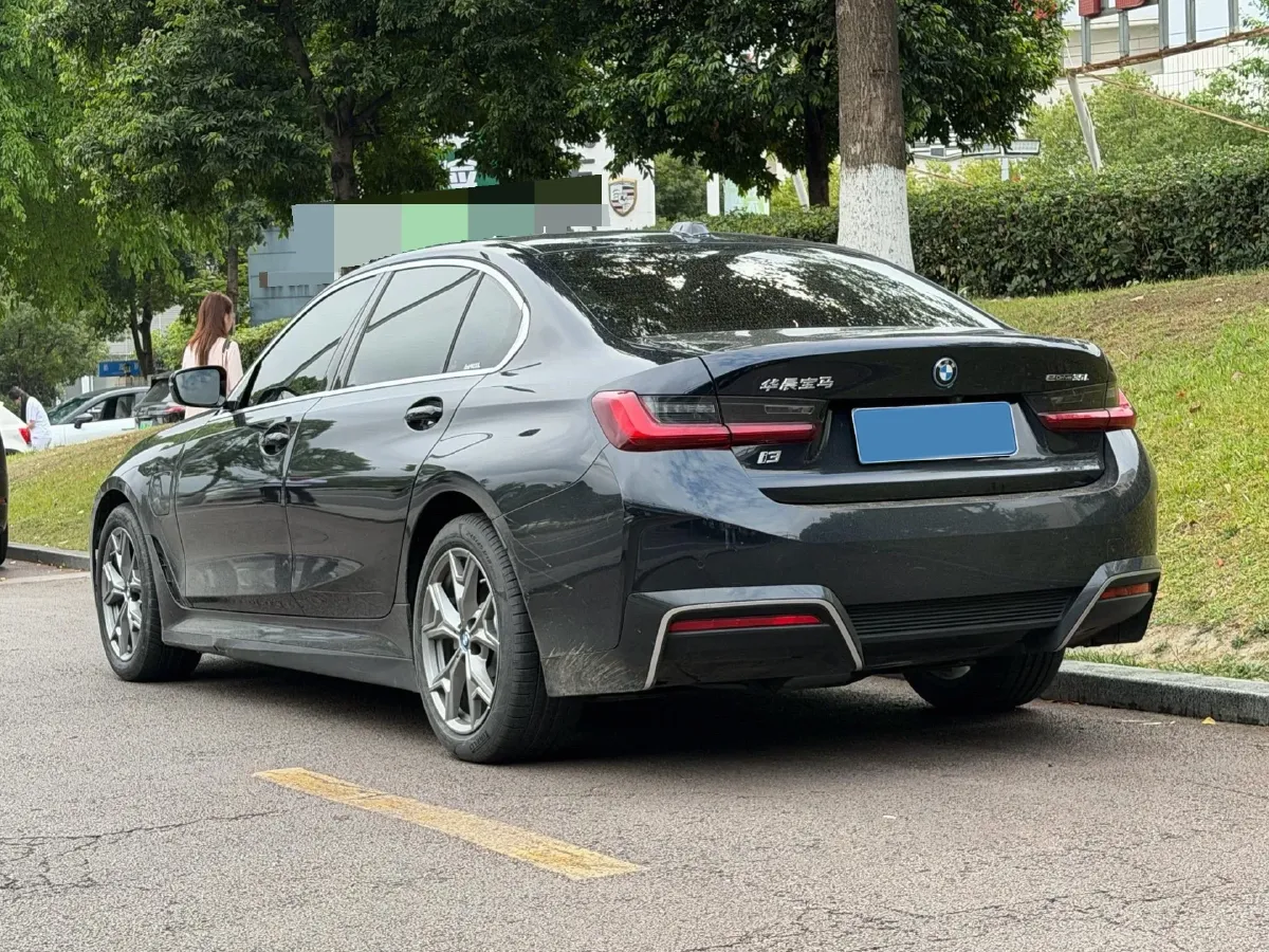 2024 BMW i3 BEV 70KWH,autocango,china used car exporter,china ev exporter,chinese used car exporter,chinese used ev exporter