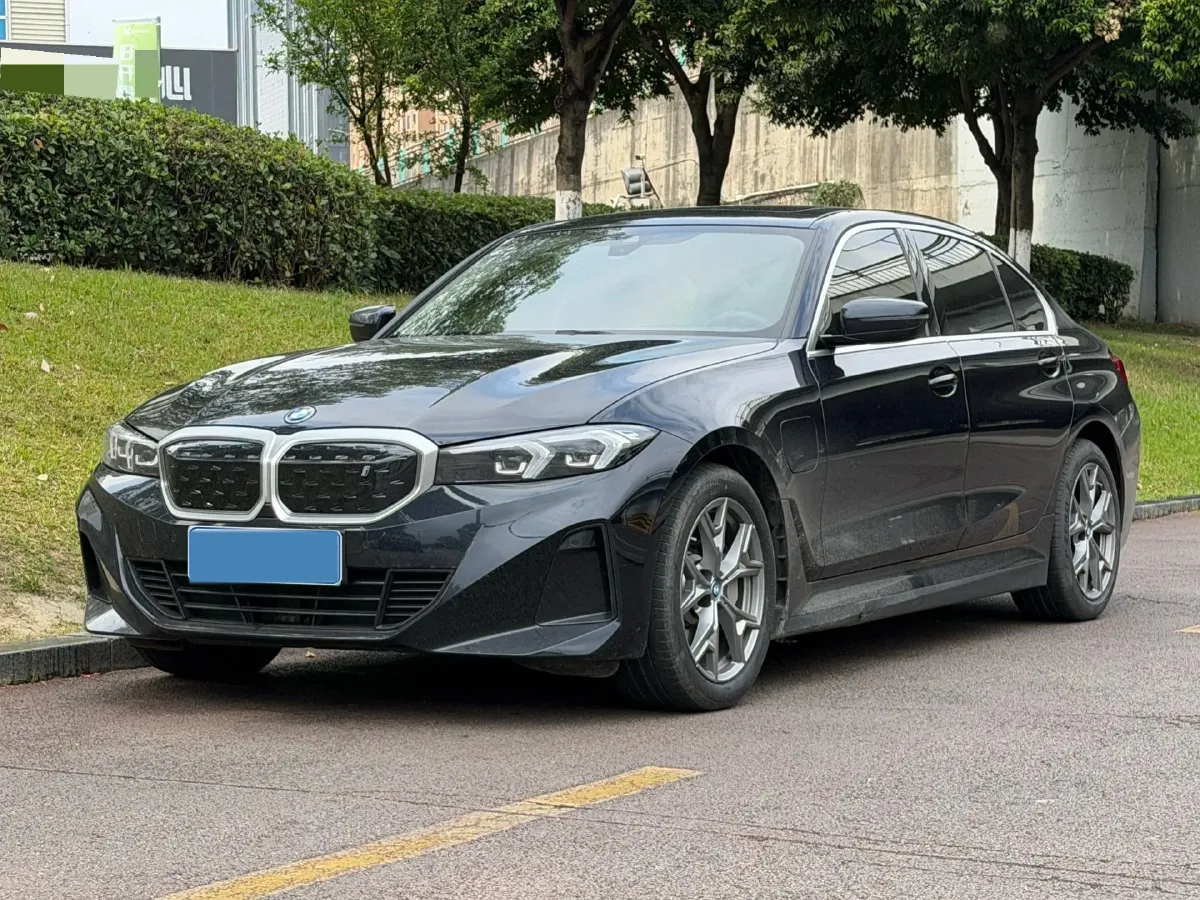 2024 BMW i3 BEV 70KWH,autocango,china used car exporter,china ev exporter,chinese used car exporter,chinese used ev exporter