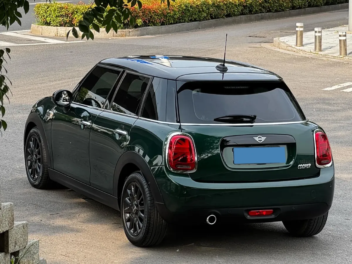 2018 MINI COUNTRYMAN 1.5T 136HP L3 6AT,autocango,china used car exporter,china ev exporter,chinese used car exporter,chinese used ev exporter