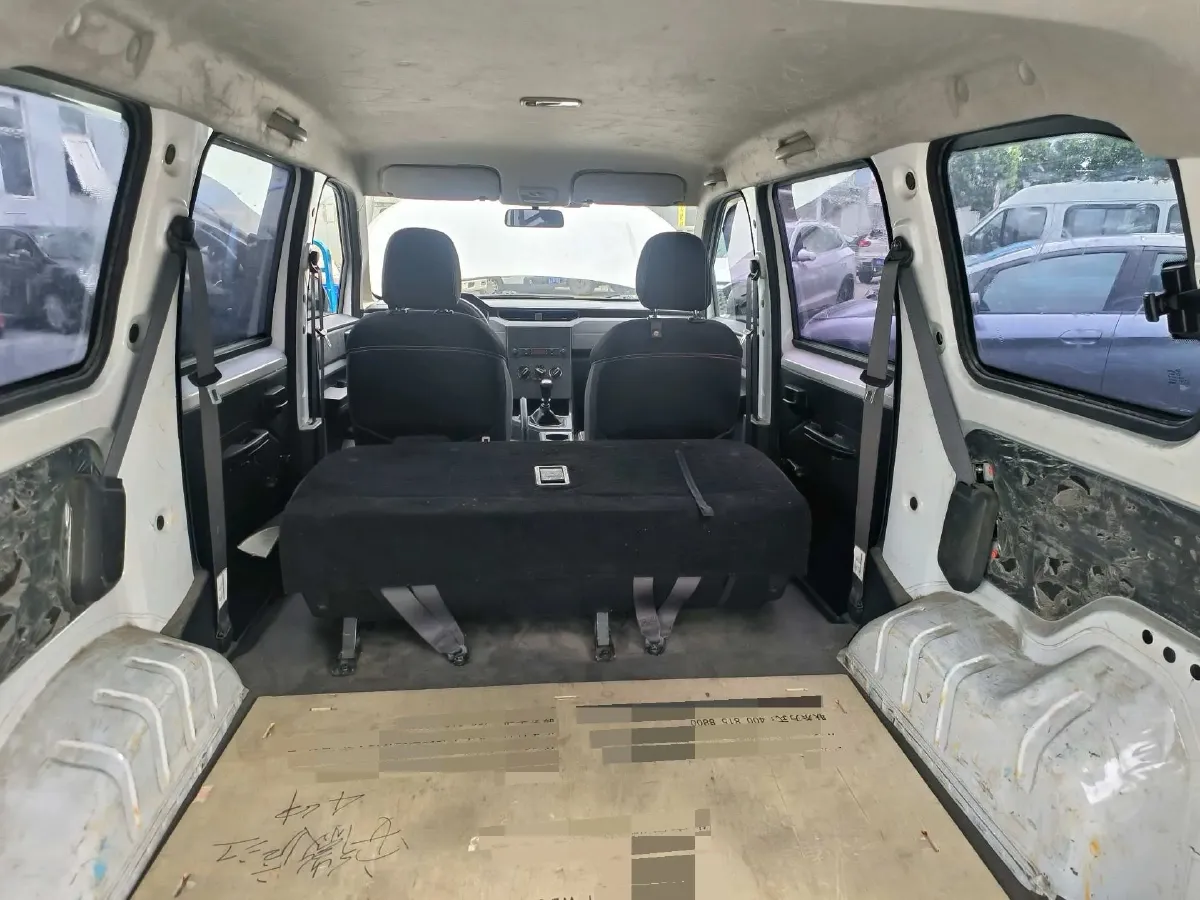 2020 WuLing HongGuang Plus 1.5L 99HP L4 6MT,autocango,china used car exporter,china ev exporter,chinese used car exporter,chinese used ev exporter