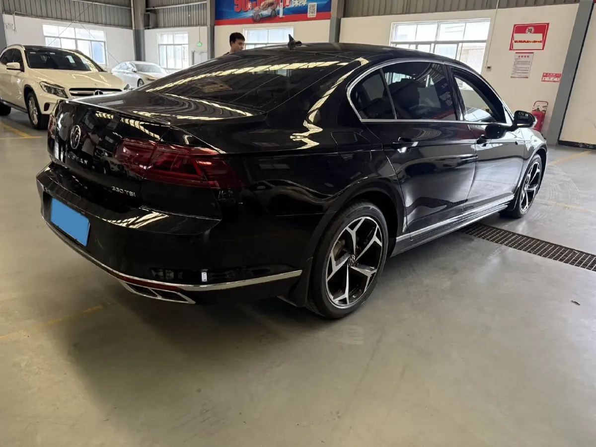 2023 Volkswagen Magotan 2.0T 186HP L4 7DCT,autocango,china used car exporter,china ev exporter,chinese used car exporter,chinese used ev exporter