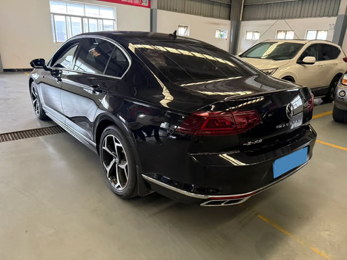 2023 Volkswagen Magotan 2.0T 186HP L4 7DCT,autocango,china used car exporter,china ev exporter,chinese used car exporter,chinese used ev exporter