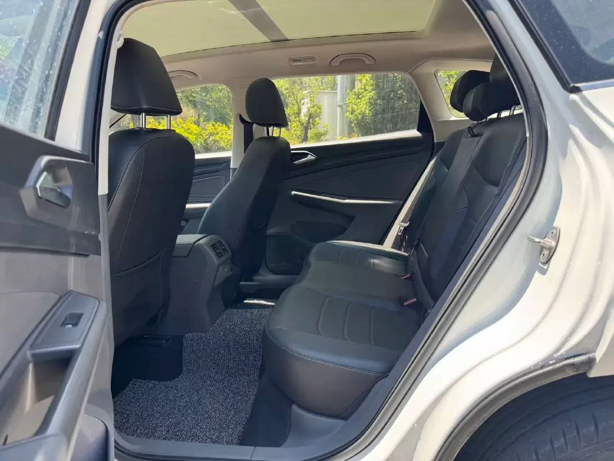 2020 Jetta VS7 1.4T 150HP L4 6AT,autocango,china used car exporter,china ev exporter,chinese used car exporter,chinese used ev exporter