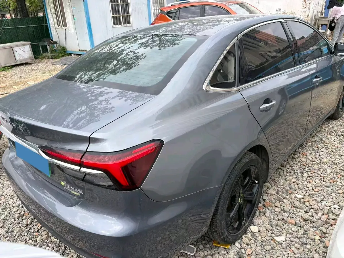 2020 Roewe i6 MAX 1.5T 169HP L4 AMT PHEV,autocango,china used car exporter,china ev exporter,chinese used car exporter,chinese used ev exporter