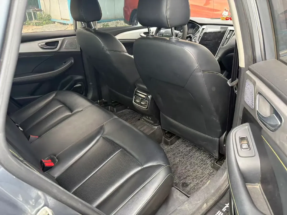 2020 Roewe i6 MAX 1.5T 169HP L4 AMT PHEV,autocango,china used car exporter,china ev exporter,chinese used car exporter,chinese used ev exporter