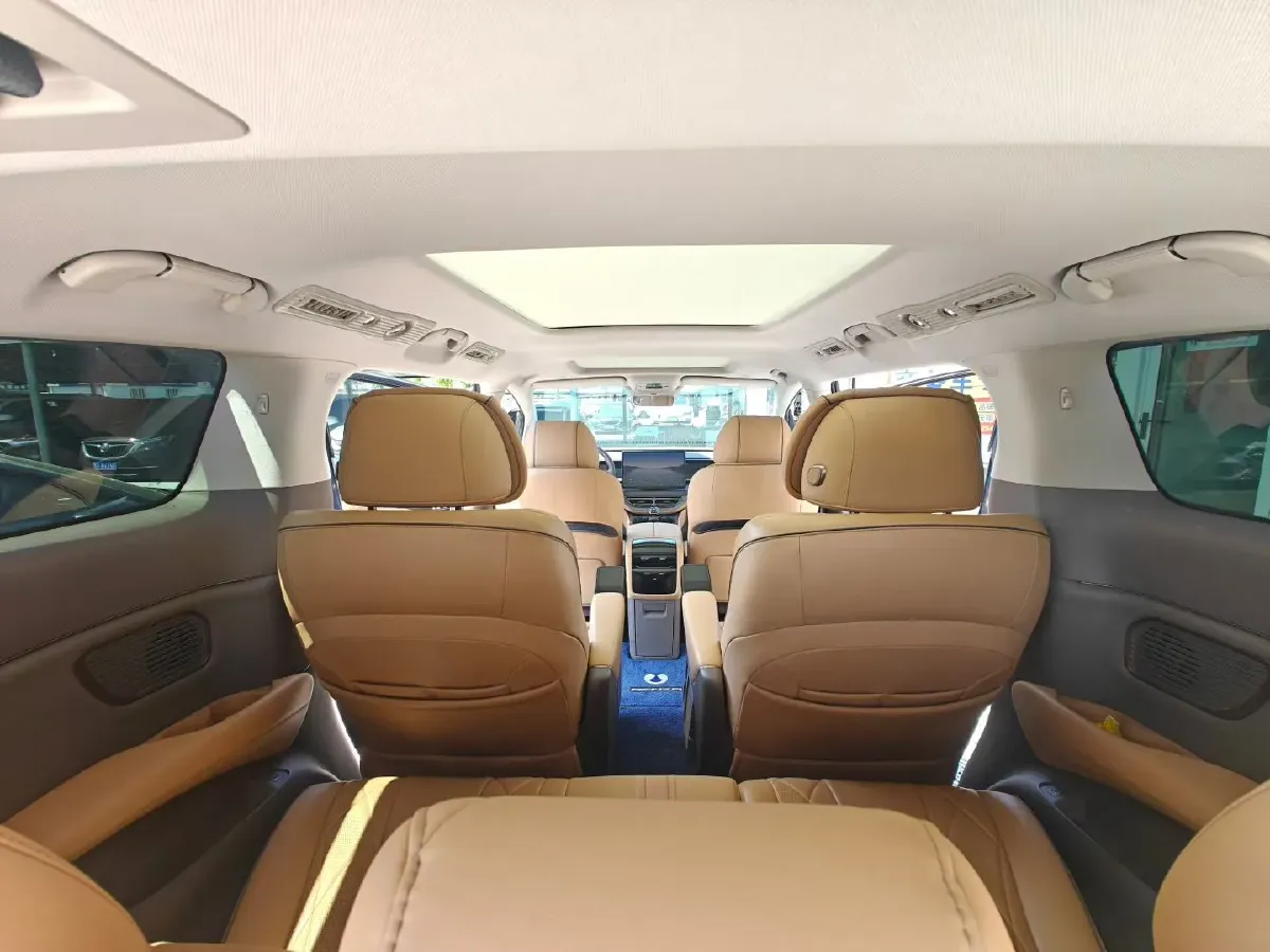 2022 HongQi HS7 3.0T 337HP V6 8AT,autocango,china used car exporter,china ev exporter,chinese used car exporter,chinese used ev exporter