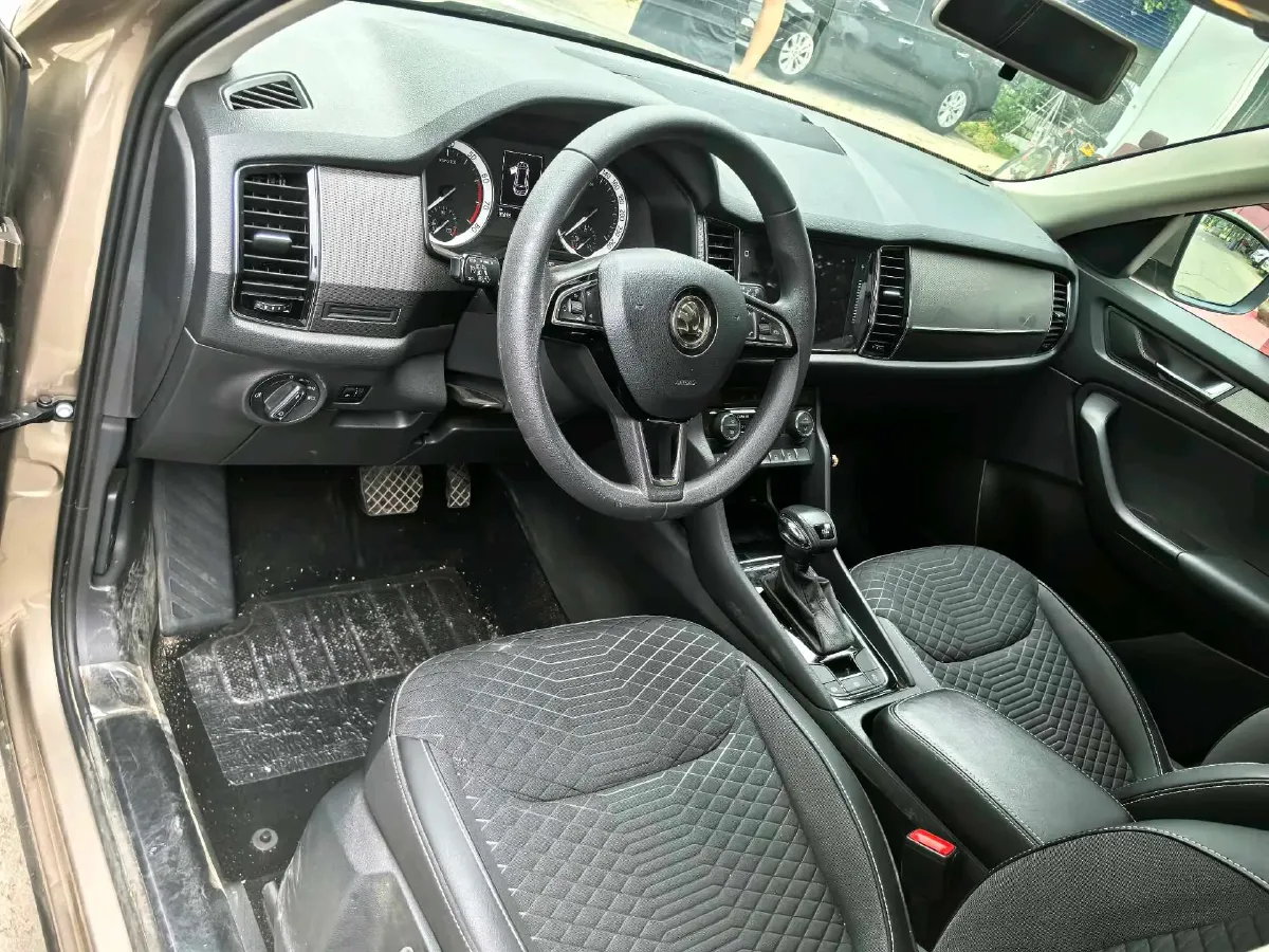 2018 Skoda Kodiak 2.0T 186HP L4 7DCT,autocango,china used car exporter,china ev exporter,chinese used car exporter,chinese used ev exporter