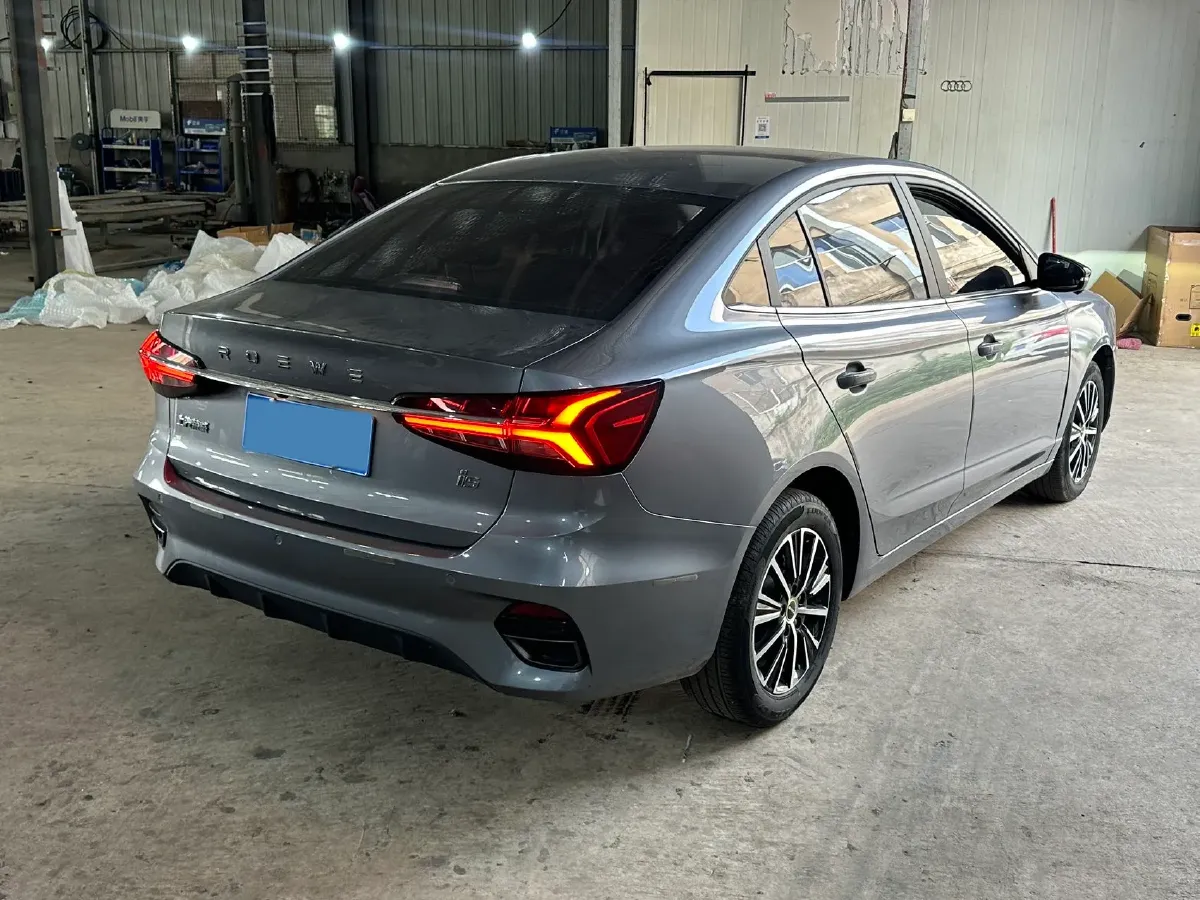 2021 Roewe i5 1.5L 120HP L4 CVT,autocango,china used car exporter,china ev exporter,chinese used car exporter,chinese used ev exporter