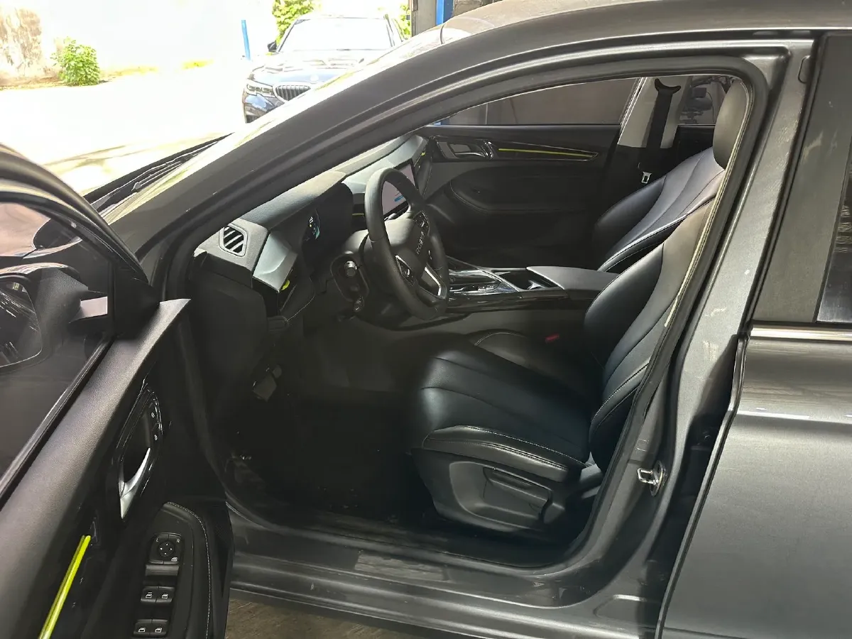 2021 Roewe i5 1.5L 120HP L4 CVT,autocango,china used car exporter,china ev exporter,chinese used car exporter,chinese used ev exporter