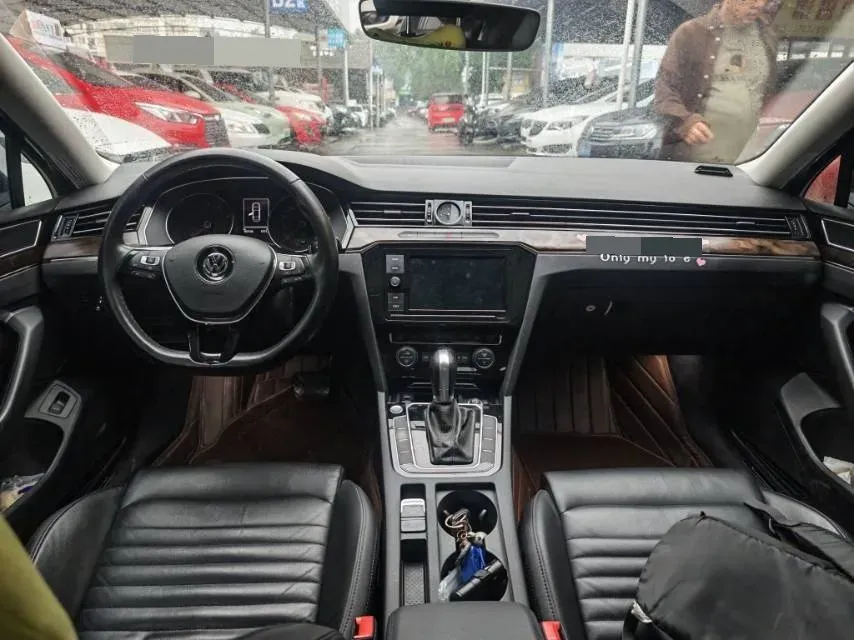 2019 Volkswagen Magotan 2.0T 186HP L4 7DCT,autocango,china used car exporter,china ev exporter,chinese used car exporter,chinese used ev exporter