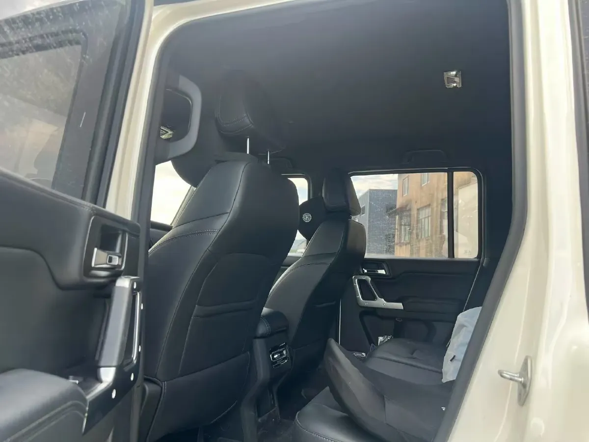 2024 212 212 T01 2.0T 252HP L4 8AT,autocango,china used car exporter,china ev exporter,chinese used car exporter,chinese used ev exporter