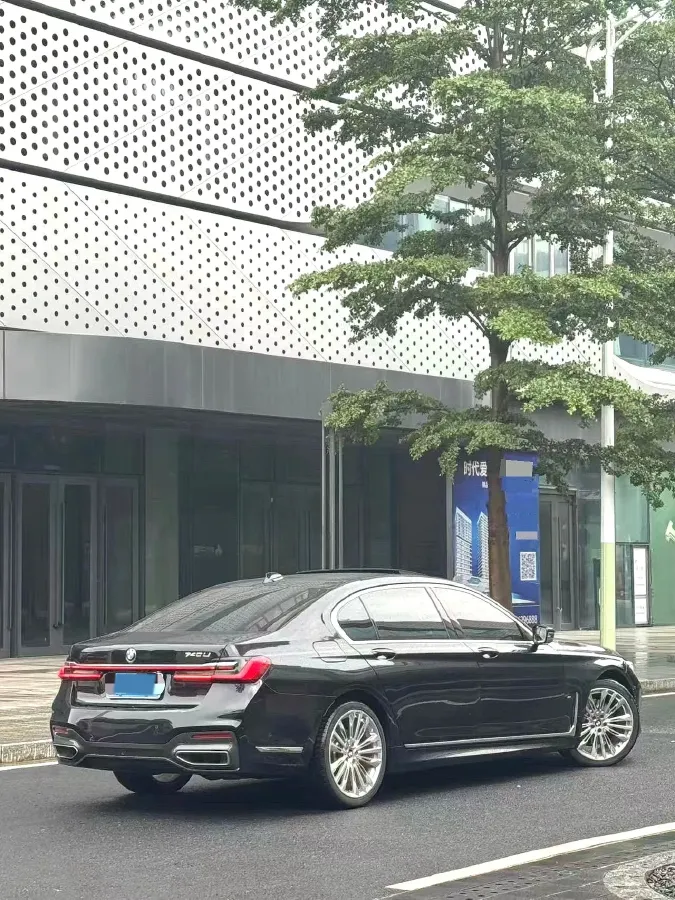2019 BMW 7 Series 2.0T 265HP L4 8AT,autocango,china used car exporter,china ev exporter,chinese used car exporter,chinese used ev exporter