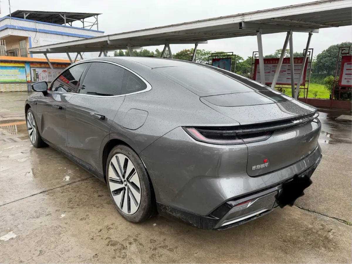 2024 Geely Galaxy E8 BEV 62KWH,autocango,china used car exporter,china ev exporter,chinese used car exporter,chinese used ev exporter