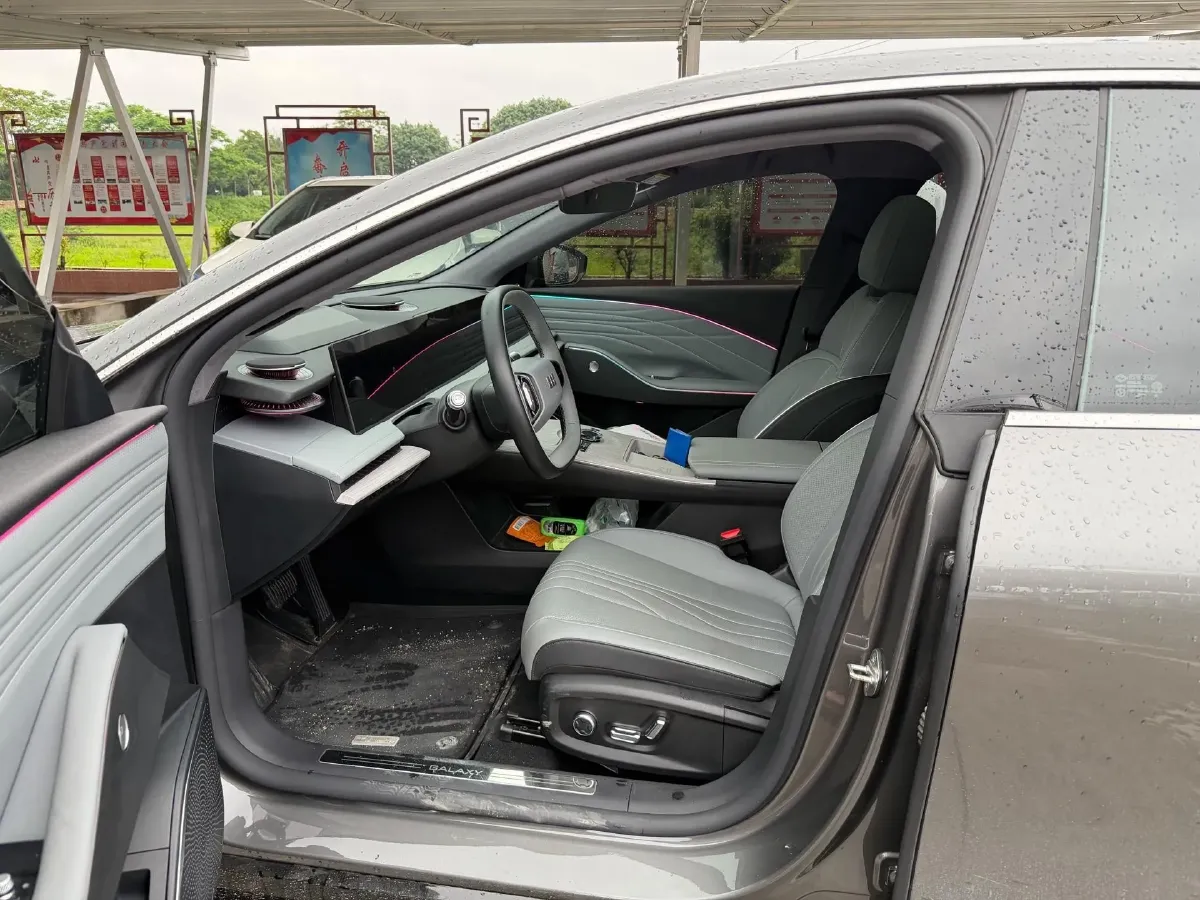 2024 Geely Galaxy E8 BEV 62KWH,autocango,china used car exporter,china ev exporter,chinese used car exporter,chinese used ev exporter