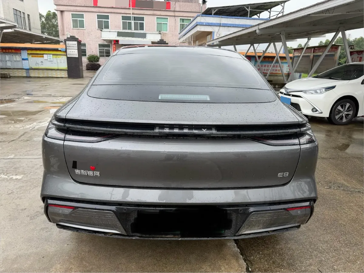 2024 Geely Galaxy E8 BEV 62KWH,autocango,china used car exporter,china ev exporter,chinese used car exporter,chinese used ev exporter