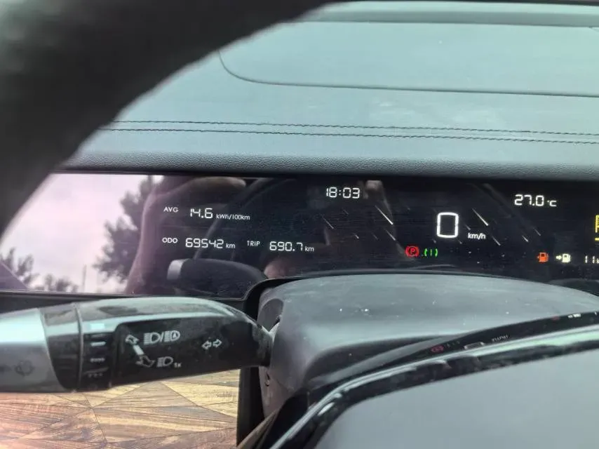 2022 Jeep Grand Commander 2.0T 234HP L4 9AT,autocango,china used car exporter,china ev exporter,chinese used car exporter,chinese used ev exporter