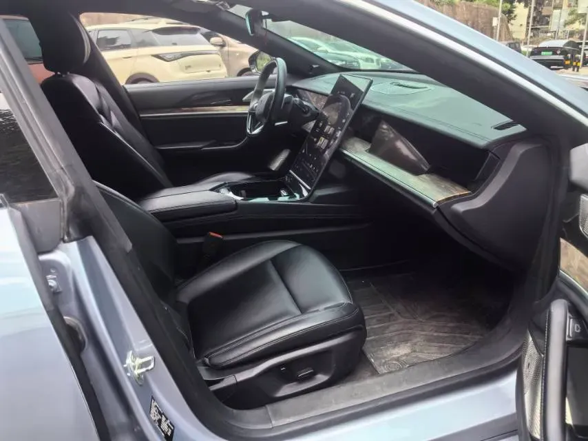 2022 Jeep Grand Commander 2.0T 234HP L4 9AT,autocango,china used car exporter,china ev exporter,chinese used car exporter,chinese used ev exporter