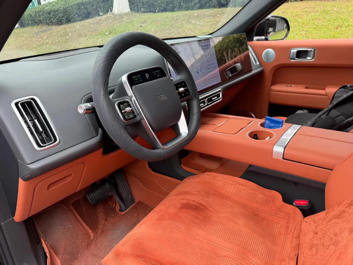 2024 Li L8 Range Extended 154HP REEV 42.8KWH,autocango,china used car exporter,china ev exporter,chinese used car exporter,chinese used ev exporter
