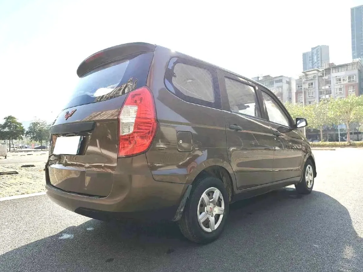 2015 WuLing HongGuang 1.5L 112HP L4 5MT,autocango,china used car exporter,china ev exporter,chinese used car exporter,chinese used ev exporter