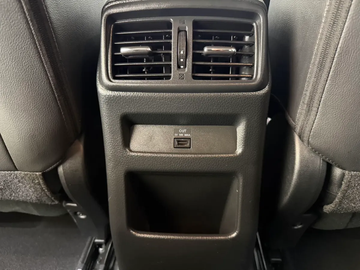 2023 Nissan Qashqai 2.0L 151HP L4 CVT,autocango,china used car exporter,china ev exporter,chinese used car exporter,chinese used ev exporter