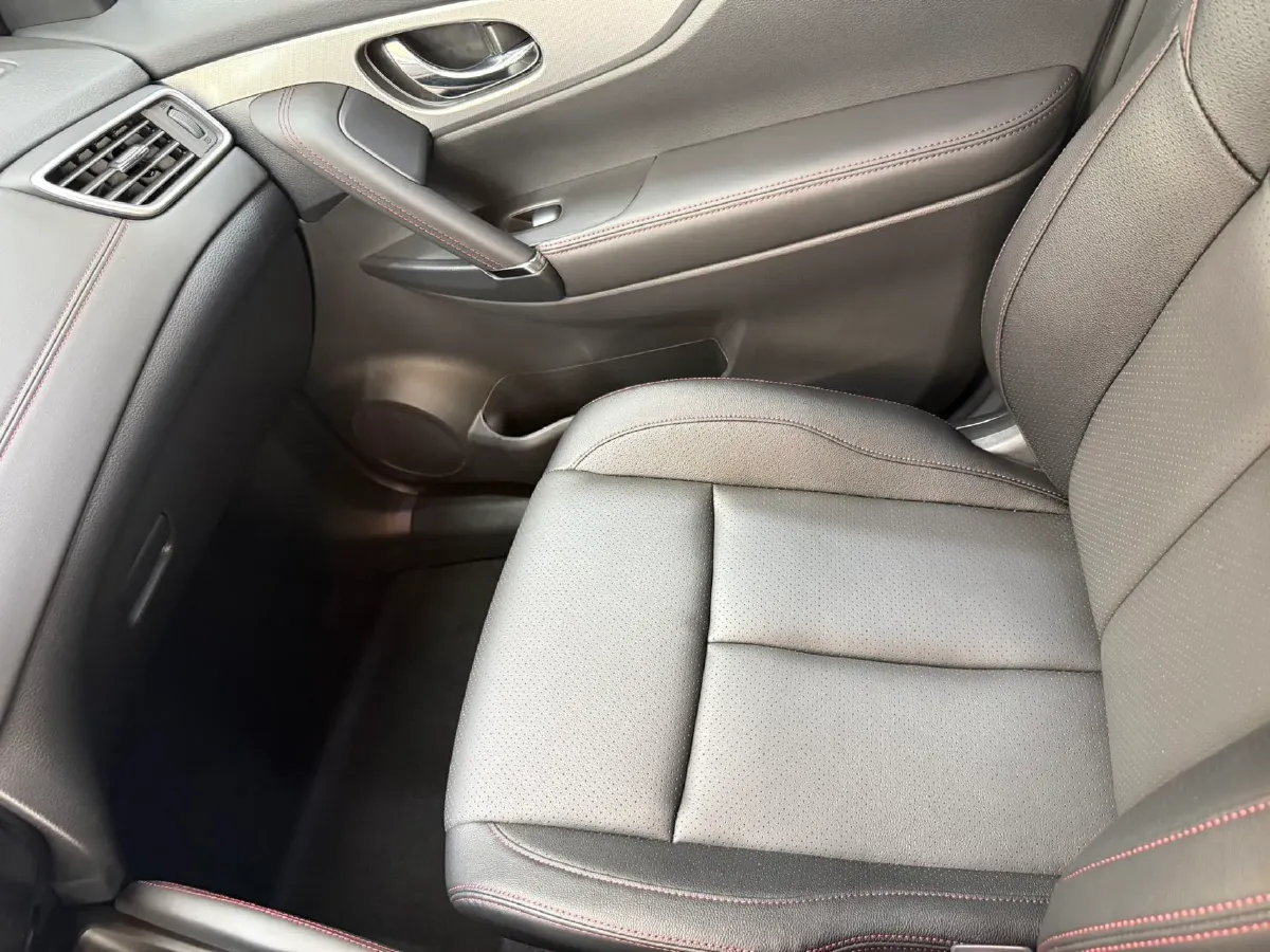 2023 Nissan Qashqai 2.0L 151HP L4 CVT,autocango,china used car exporter,china ev exporter,chinese used car exporter,chinese used ev exporter