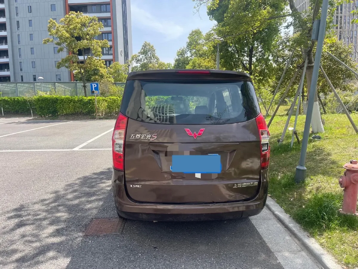 2018 WuLing HongGuang 1.2L 82HP L4 5MT,autocango,china used car exporter,china ev exporter,chinese used car exporter,chinese used ev exporter