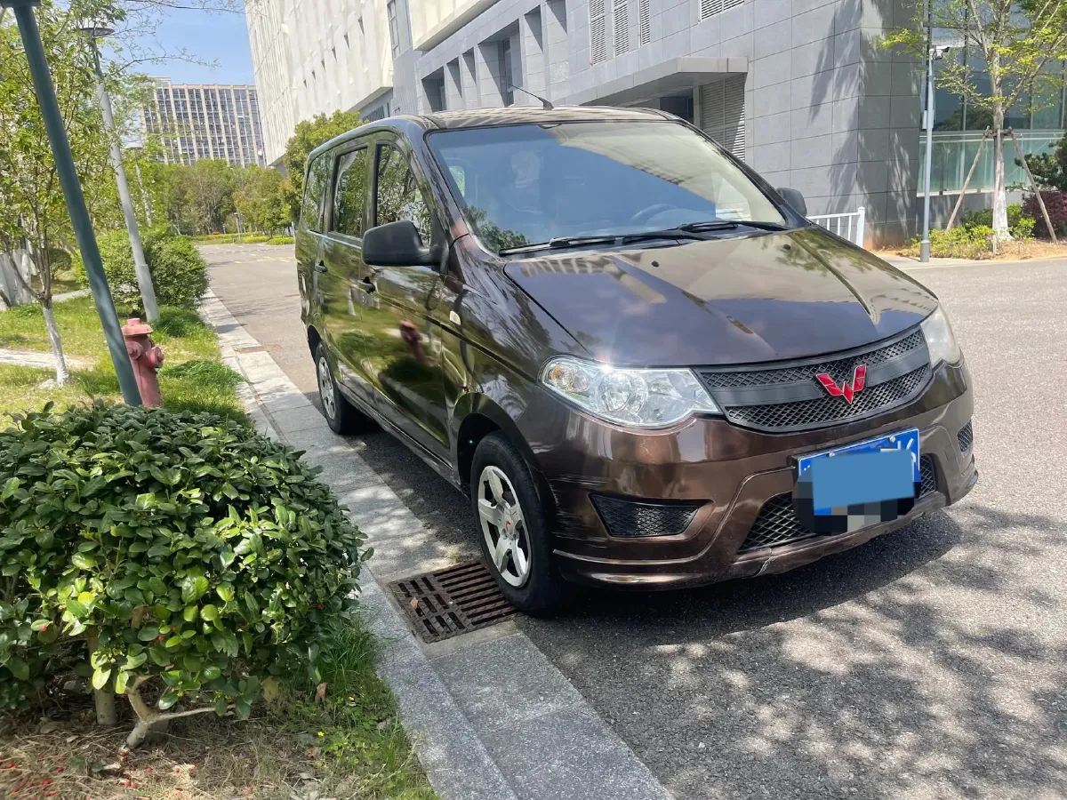 2018 WuLing HongGuang 1.2L 82HP L4 5MT,autocango,china used car exporter,china ev exporter,chinese used car exporter,chinese used ev exporter