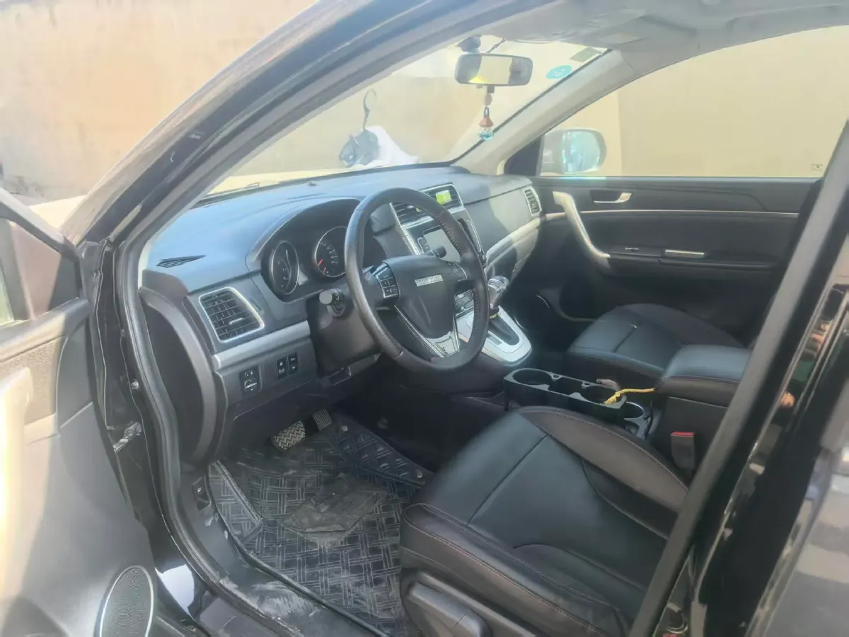 2019 Haval M6 1.5T 150HP L4 7DCT,autocango,china used car exporter,china ev exporter,chinese used car exporter,chinese used ev exporter