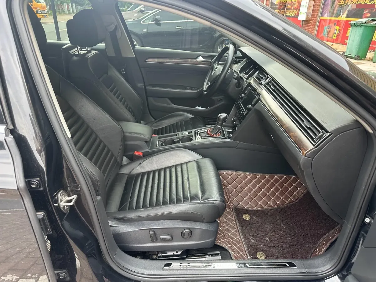 2018 Volkswagen Magotan 1.8T 180HP L4 7DCT,autocango,china used car exporter,china ev exporter,chinese used car exporter,chinese used ev exporter