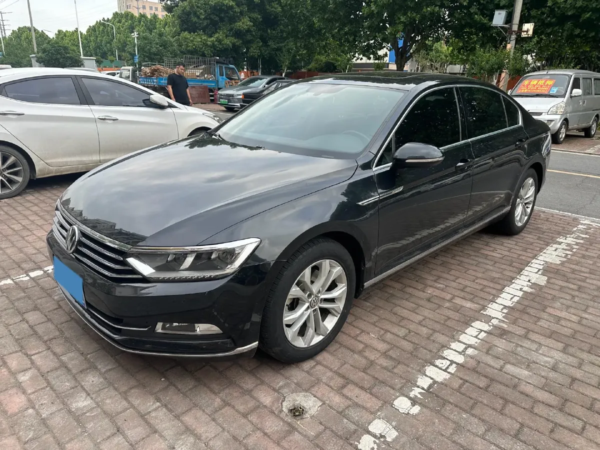 2018 Volkswagen Magotan 1.8T 180HP L4 7DCT,autocango,china used car exporter,china ev exporter,chinese used car exporter,chinese used ev exporter