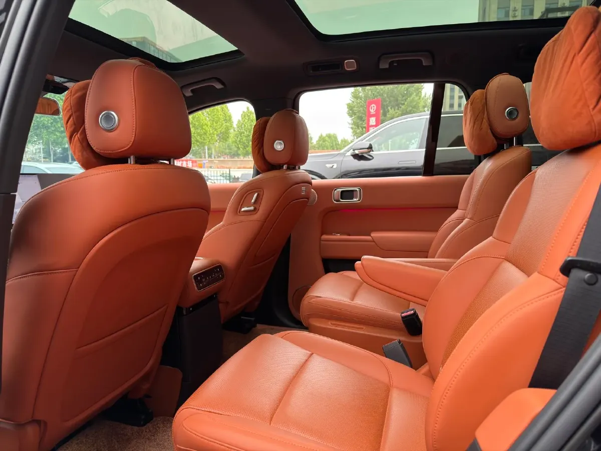 2024 Toyota Granvia 2.5L 189HP L4 E-CVT Hybrid,autocango,china used car exporter,china ev exporter,chinese used car exporter,chinese used ev exporter
